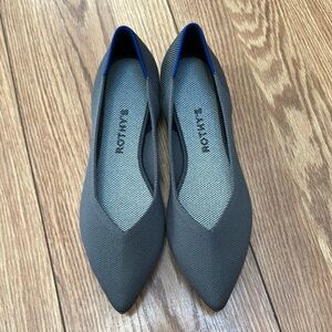 NEW IN BOX Rothy's Pebble Gray Women's “The Point” Flats